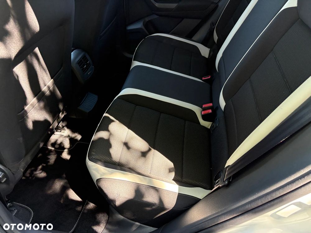 Volkswagen T-Roc 1.5 TSI ACT Premium - 17