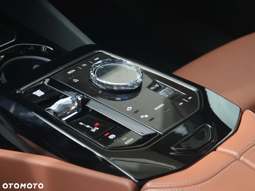 BMW Seria 5 530e xDrive PHEV M Sport - 13