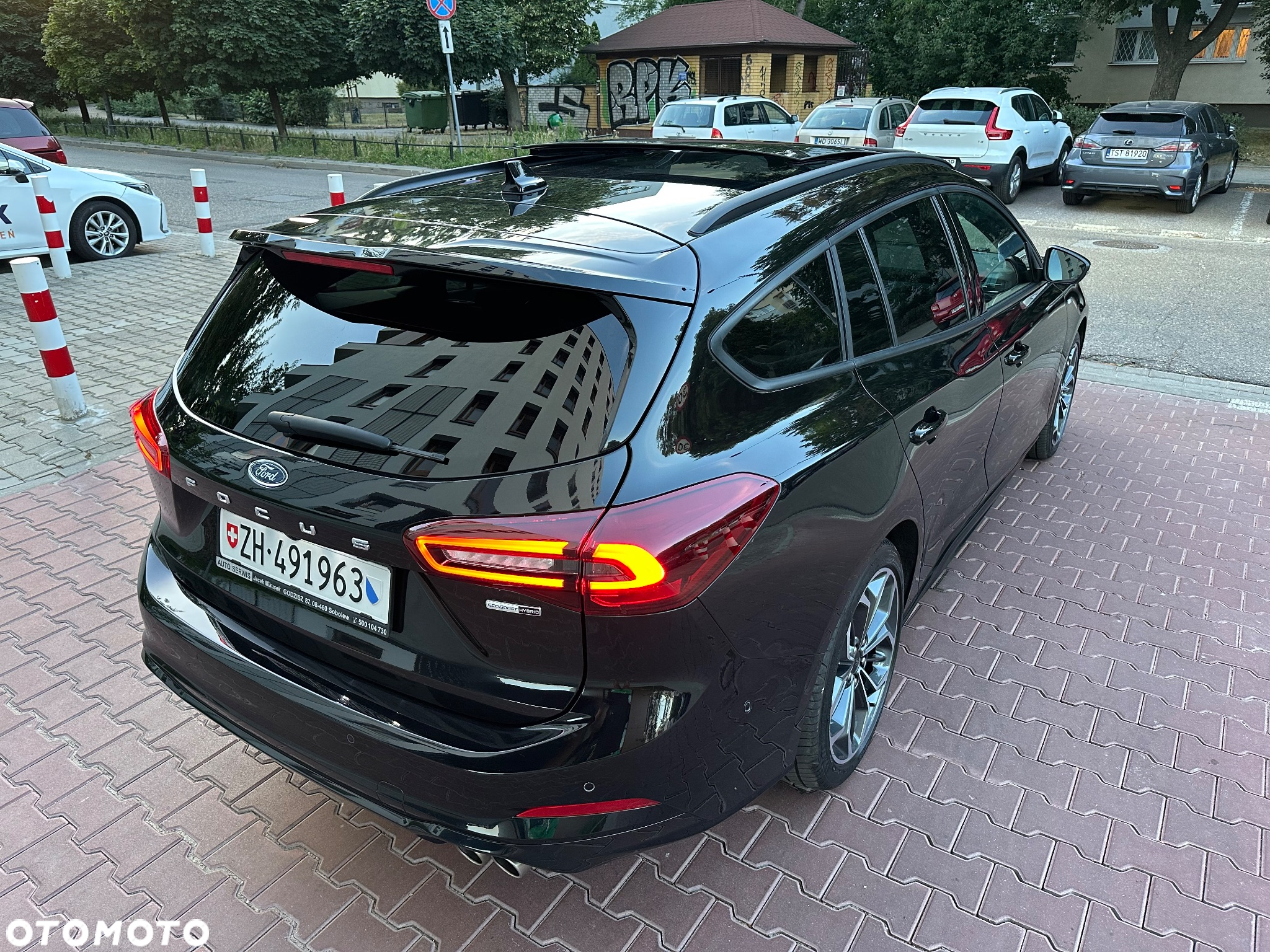 Ford Focus Turnier 1.0 EcoBoost Hybrid ST-LINE X - 12