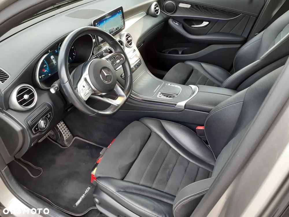 Mercedes-Benz GLC 300 d 4Matic 9G-TRONIC AMG Line - 16