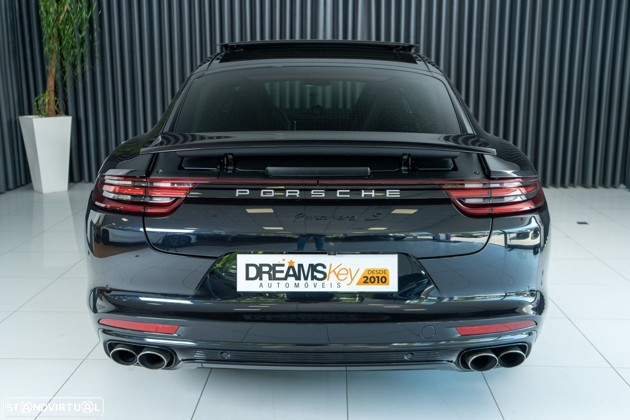 Porsche Panamera 4 E-Hybrid - 2