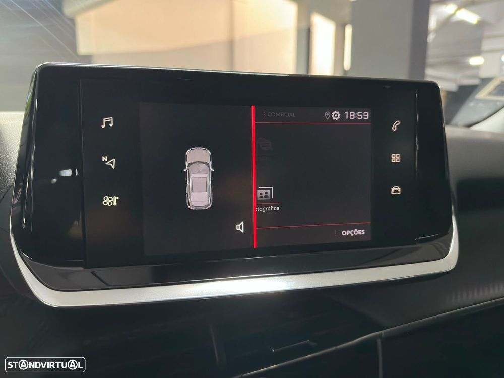 Peugeot 2008 1.2 PureTech Allure EAT8 - 19