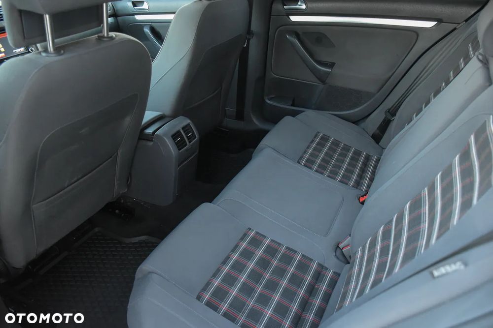 Volkswagen Golf 2.0 GTI DSG - 36