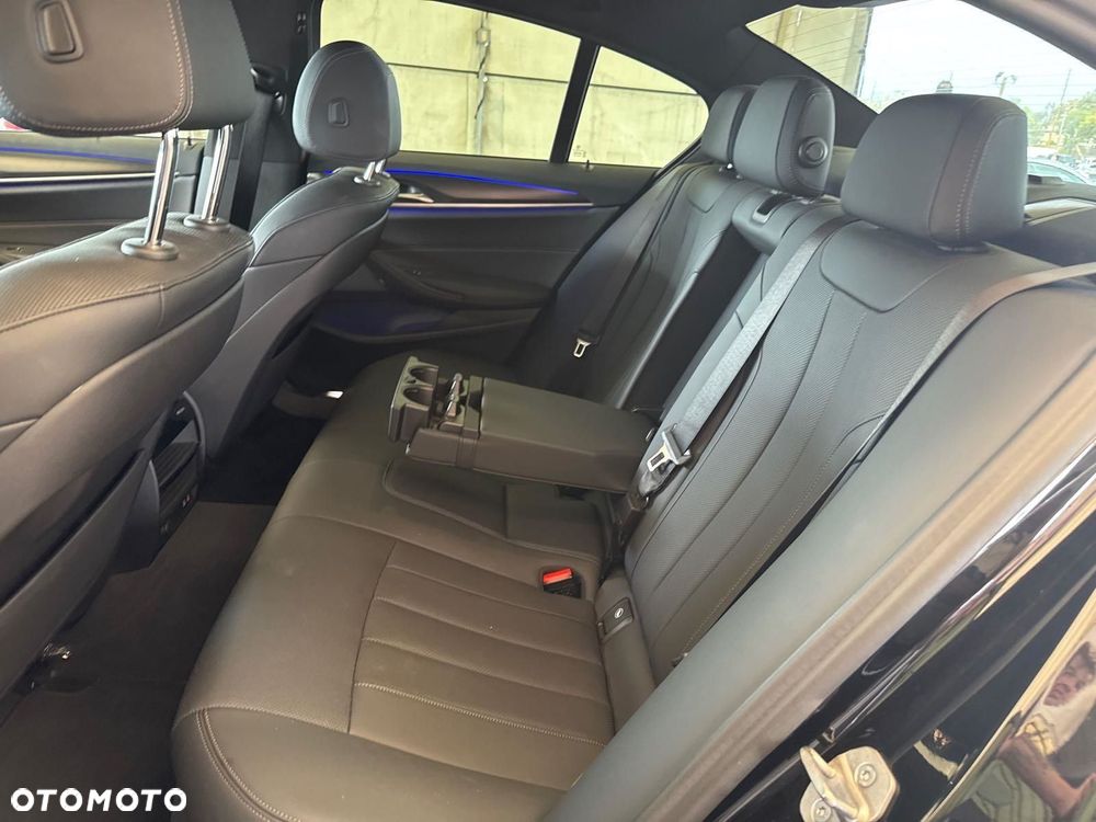BMW Seria 5 530i M Sport Edition - 9