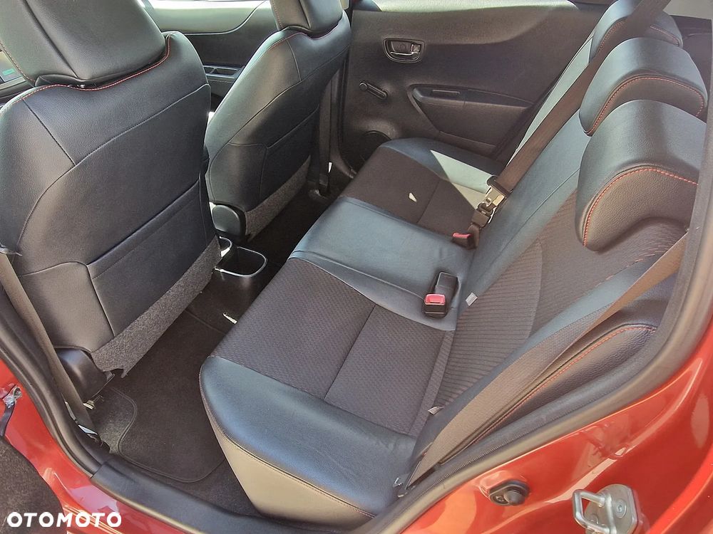 Toyota Yaris 1.4 D-4D Comfort - 10