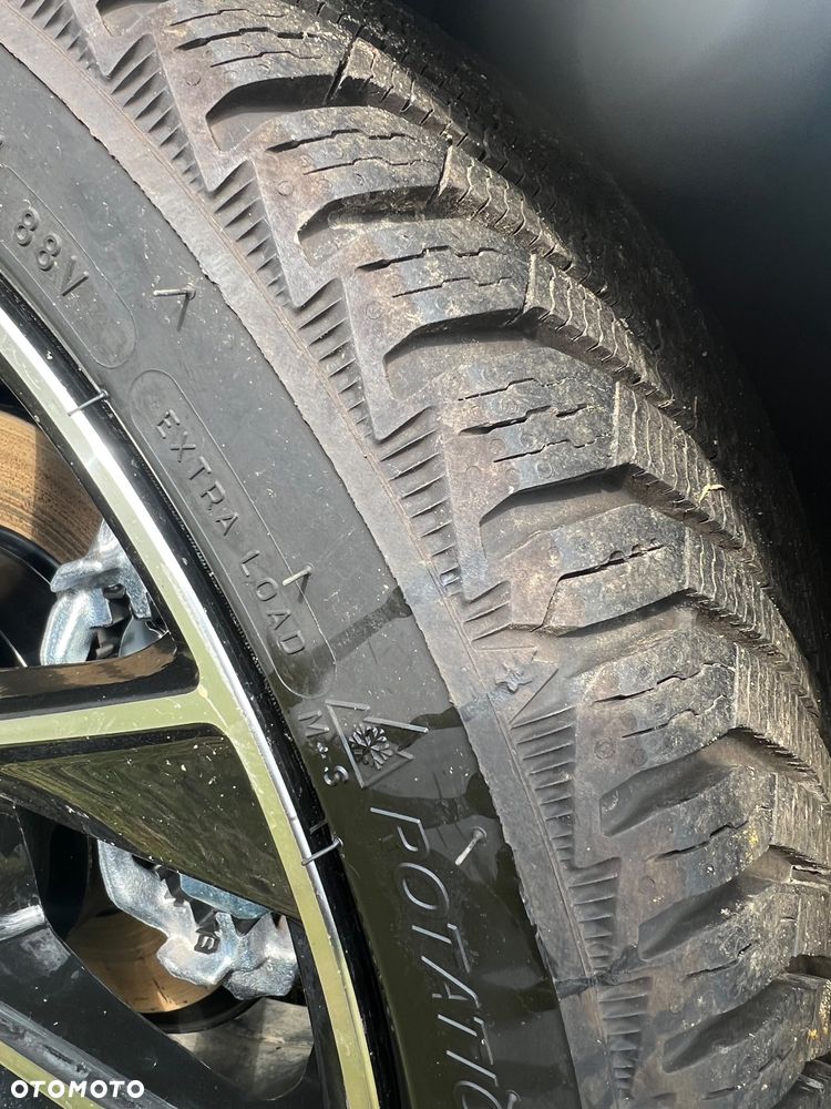 Toyota Yaris Hybrid 1.5 Premiere Edition - 37