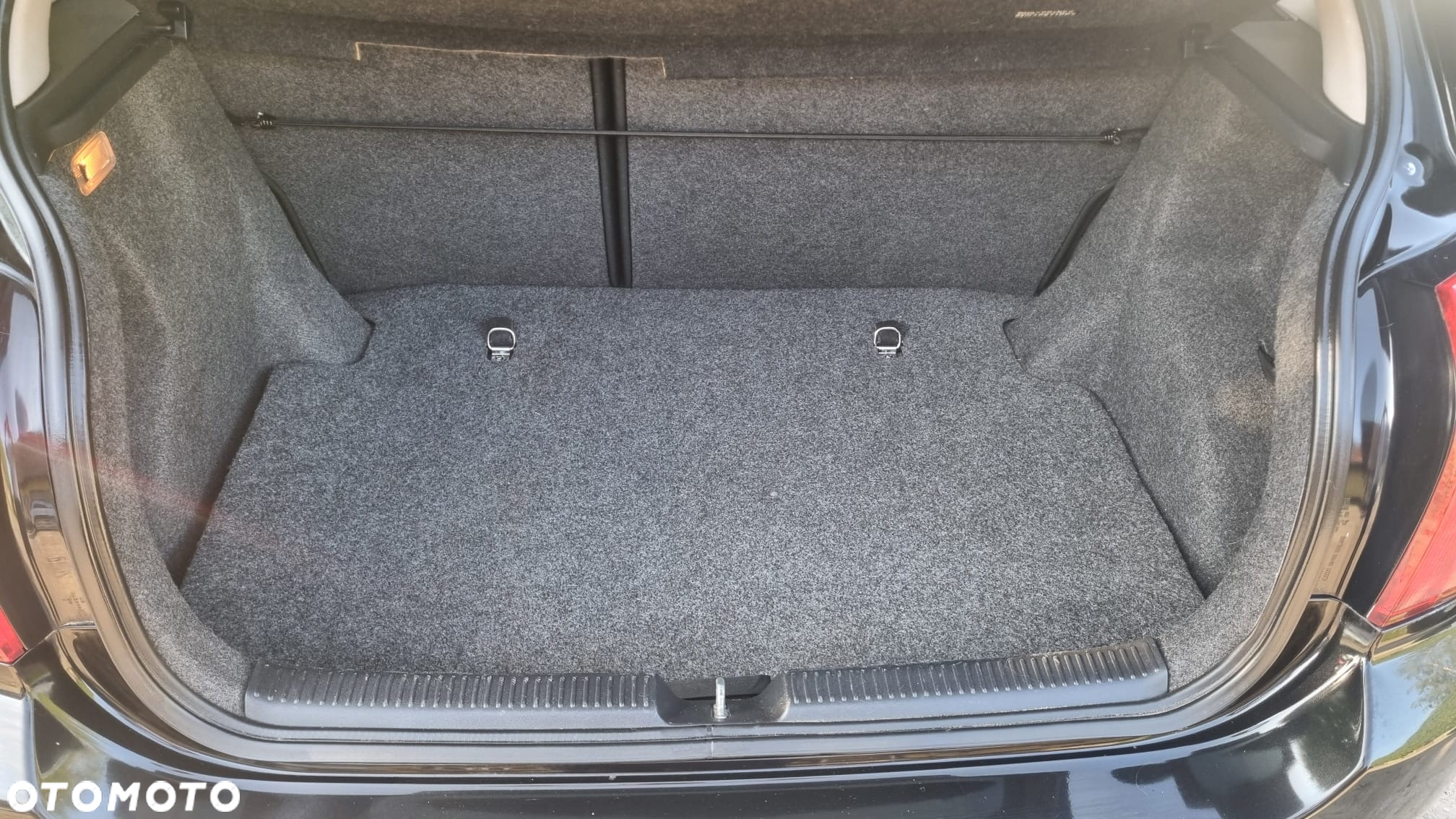 Toyota Corolla - 10