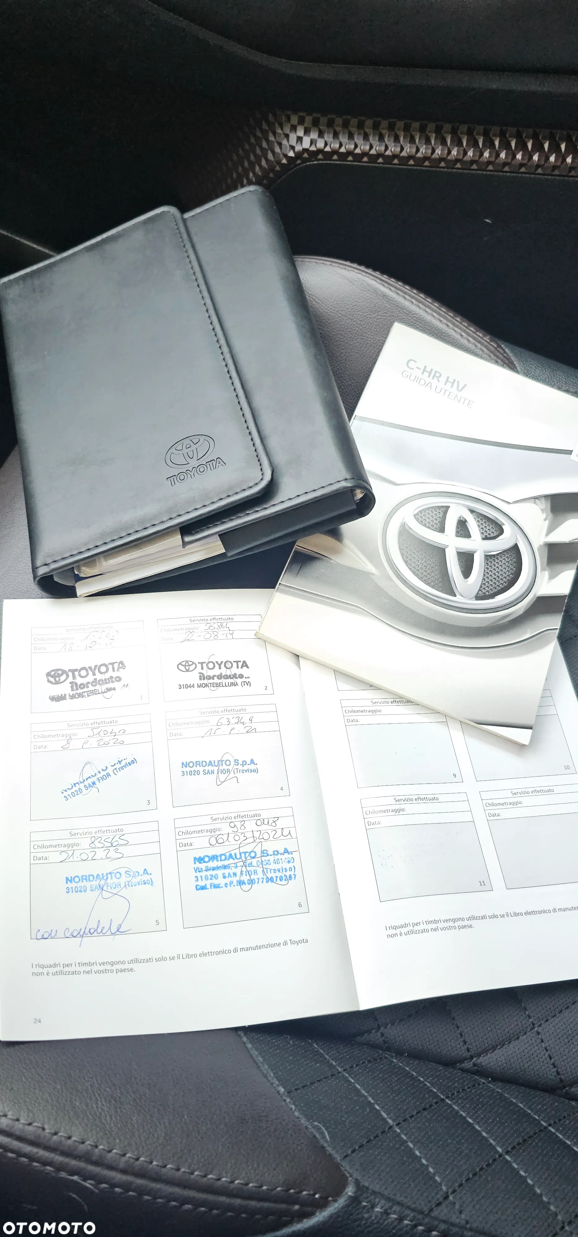 Toyota C-HR Hybrid Lounge - 9