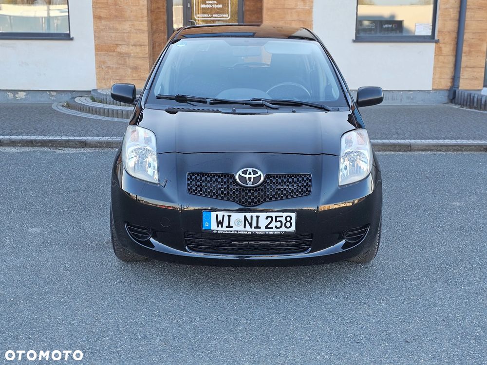 Toyota Yaris 1.3 Luna A/C - 3