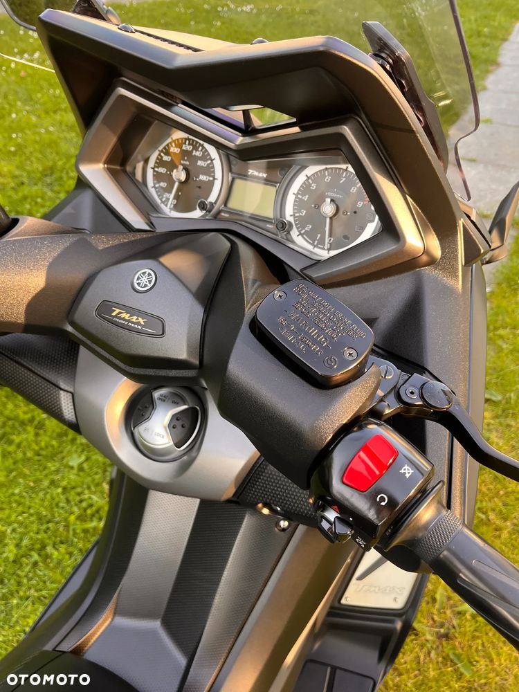 Yamaha Tmax - 4