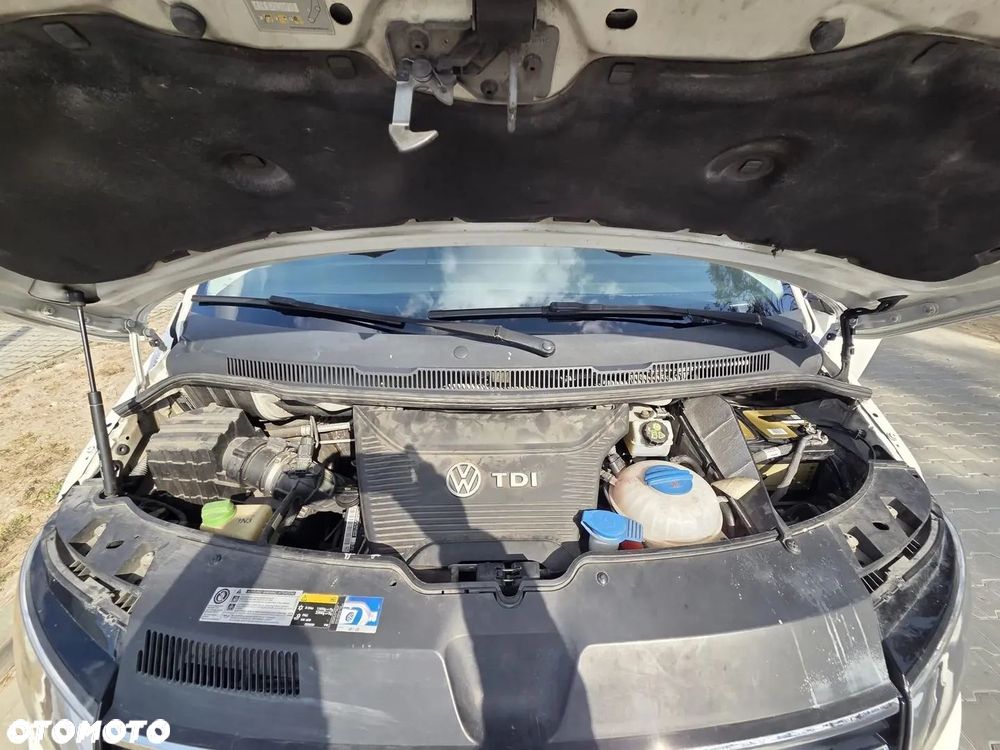 Volkswagen Multivan - 8