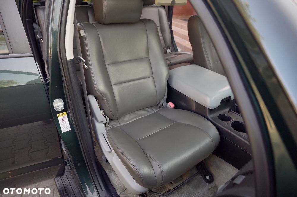 Toyota Sequoia - 24