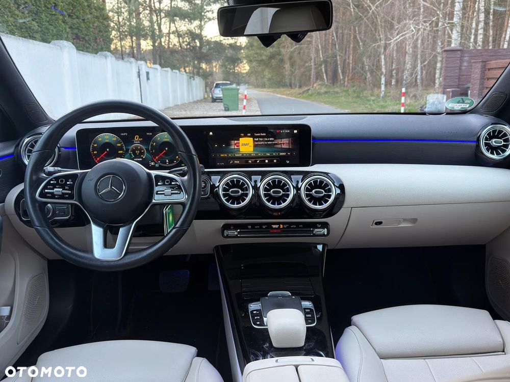 Mercedes-Benz Klasa A 200 7G-DCT - 15