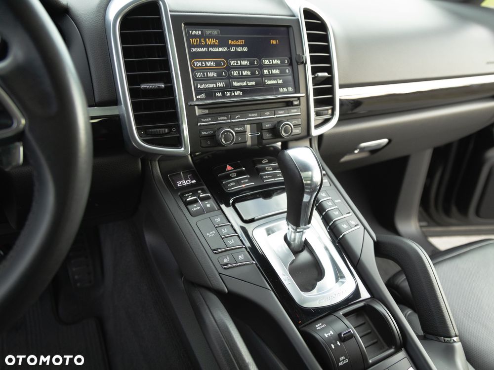 Porsche Cayenne Tiptronic S - 14