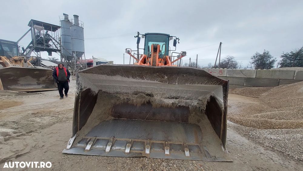 FIAT HITACHI W270 - 8