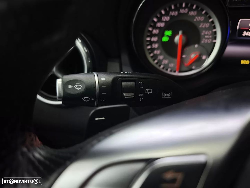 Mercedes-Benz GLA 200 d 7G-DCT AMG Line - 27