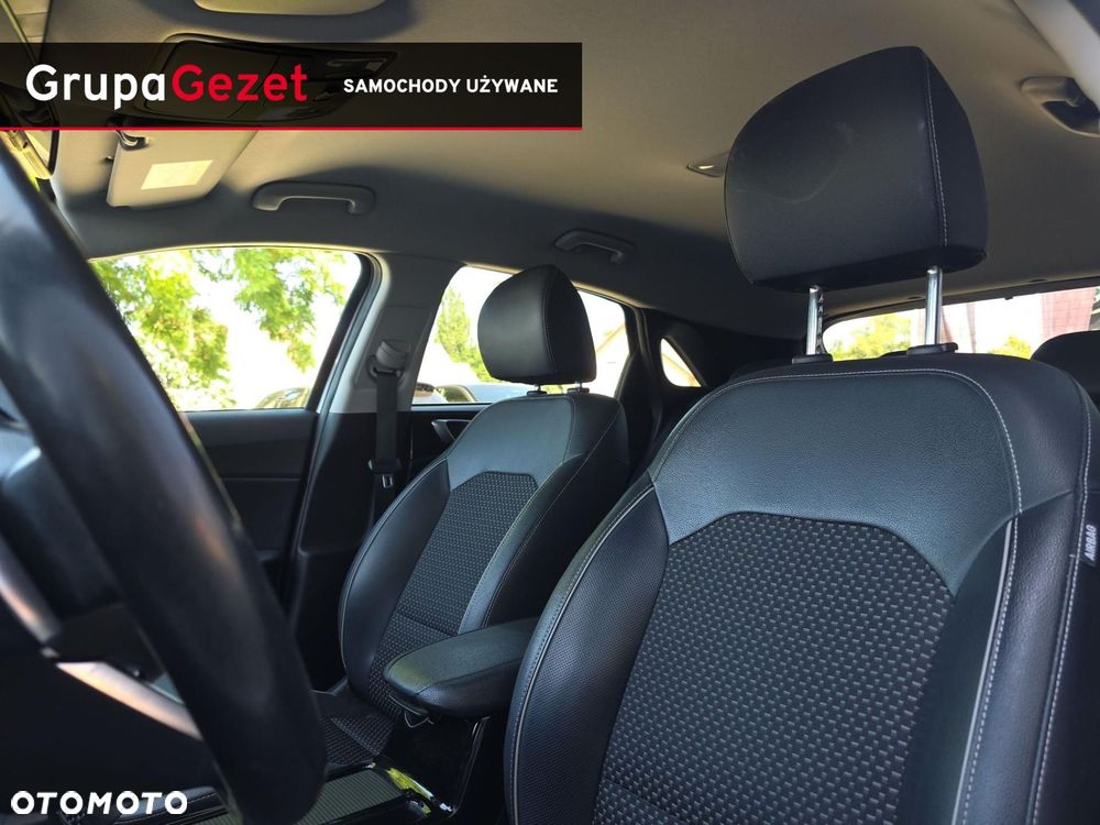 Kia Ceed - 11