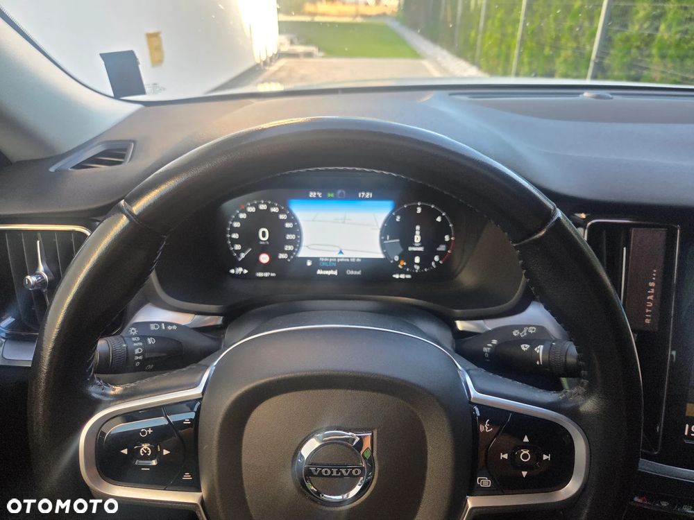 Volvo V60 Cross Country B4 D AWD Geartronic - 22