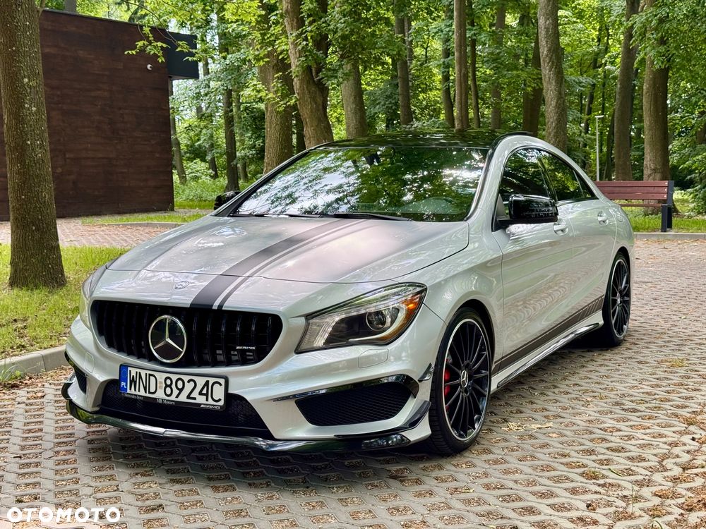 Mercedes-Benz CLA 45 AMG 4Matic 7G-DCT - 32