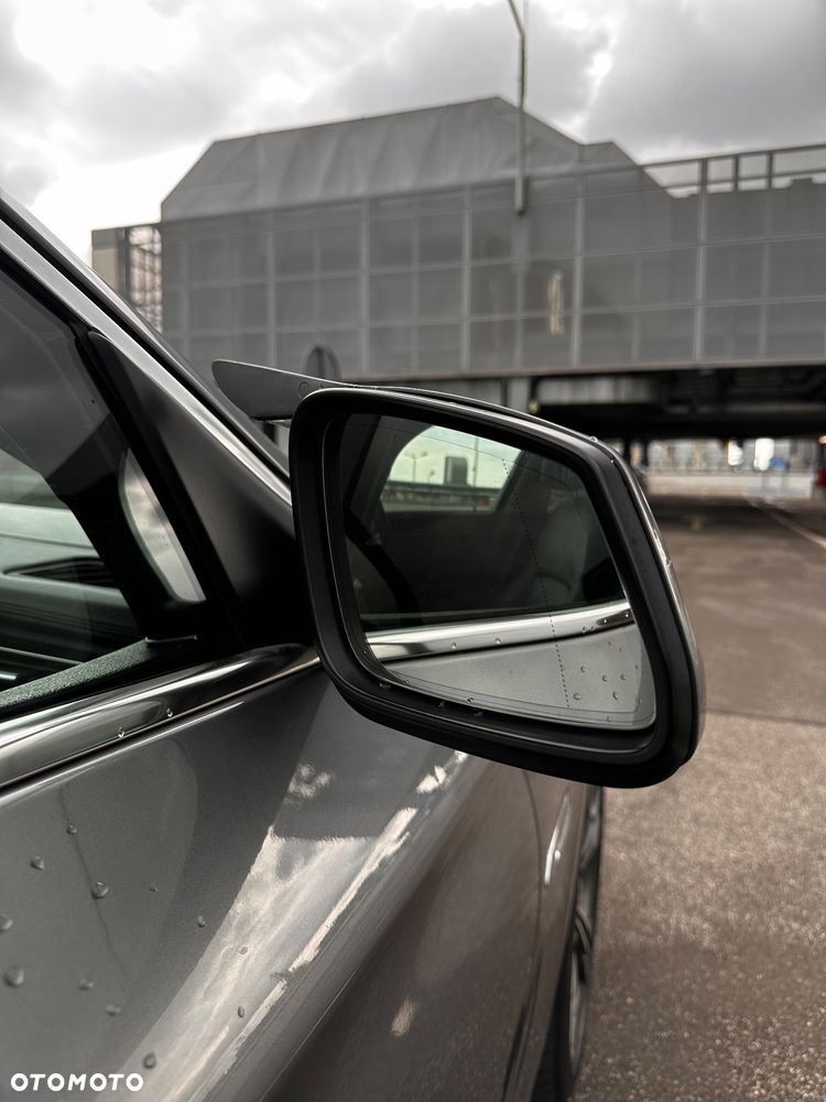 BMW Seria 5 530d xDrive - 34