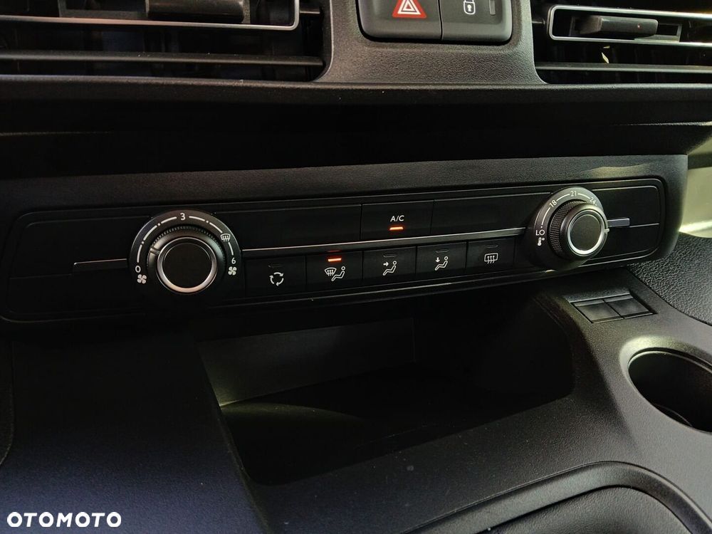 Toyota Proace City Verso Long 1.5 D-4D Business - 24