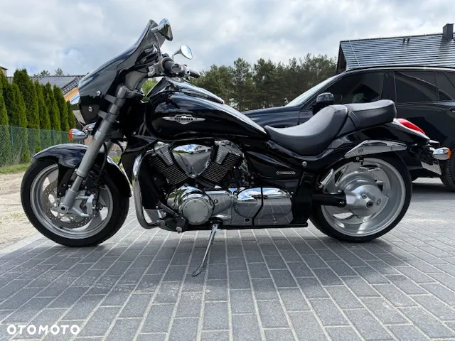 Suzuki Intruder - 8
