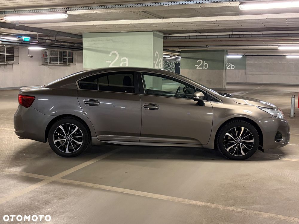 Toyota Avensis 2.0 D-4D Prestige - 9