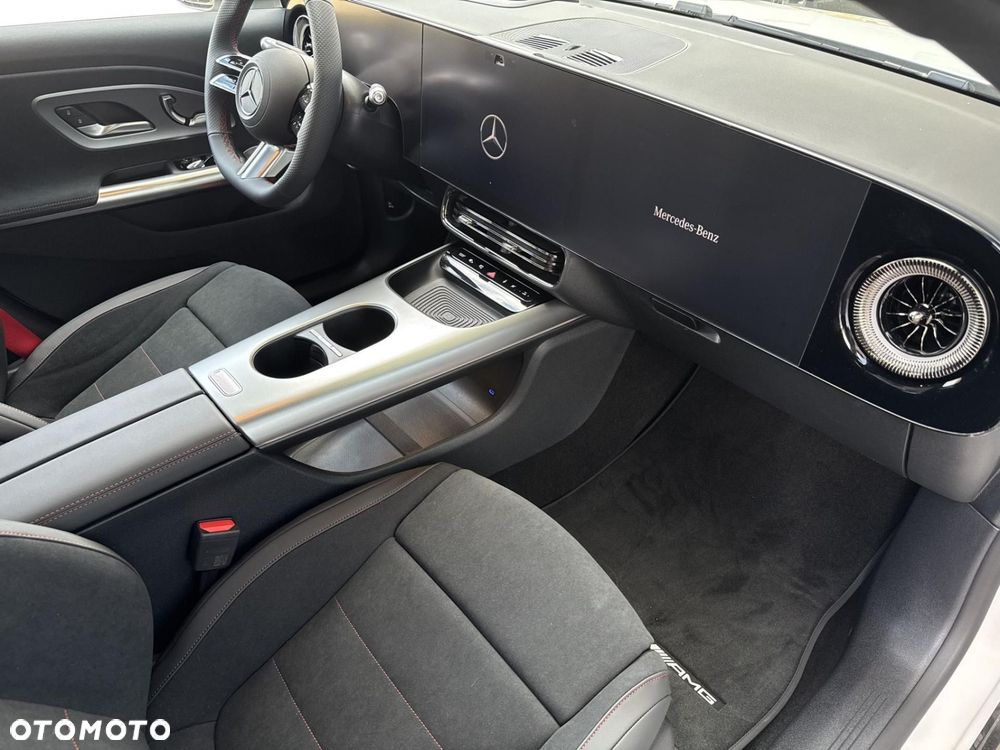 Mercedes-Benz CLA - 22