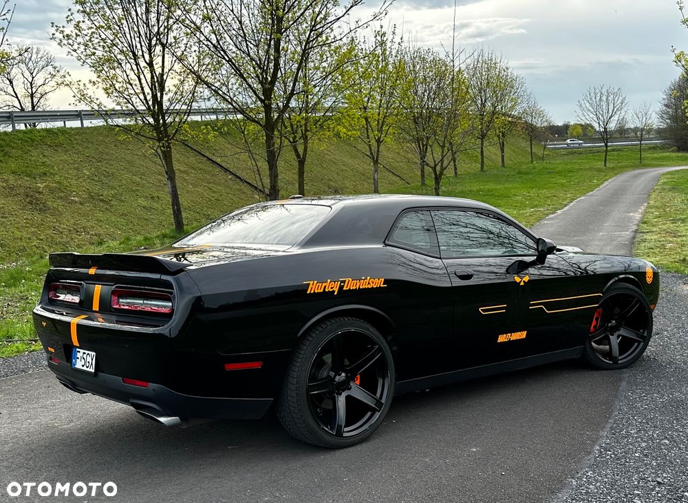 Dodge Challenger 5.7 R/T - 4