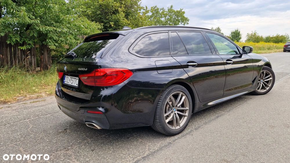 BMW Seria 5 520d xDrive - 4