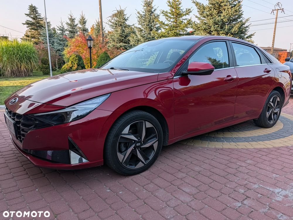 Hyundai Elantra - 4