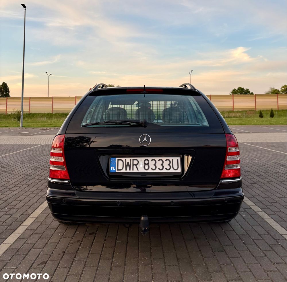 Mercedes-Benz Klasa C 320 CDI 7G-TRONIC Avantgarde DPF - 11