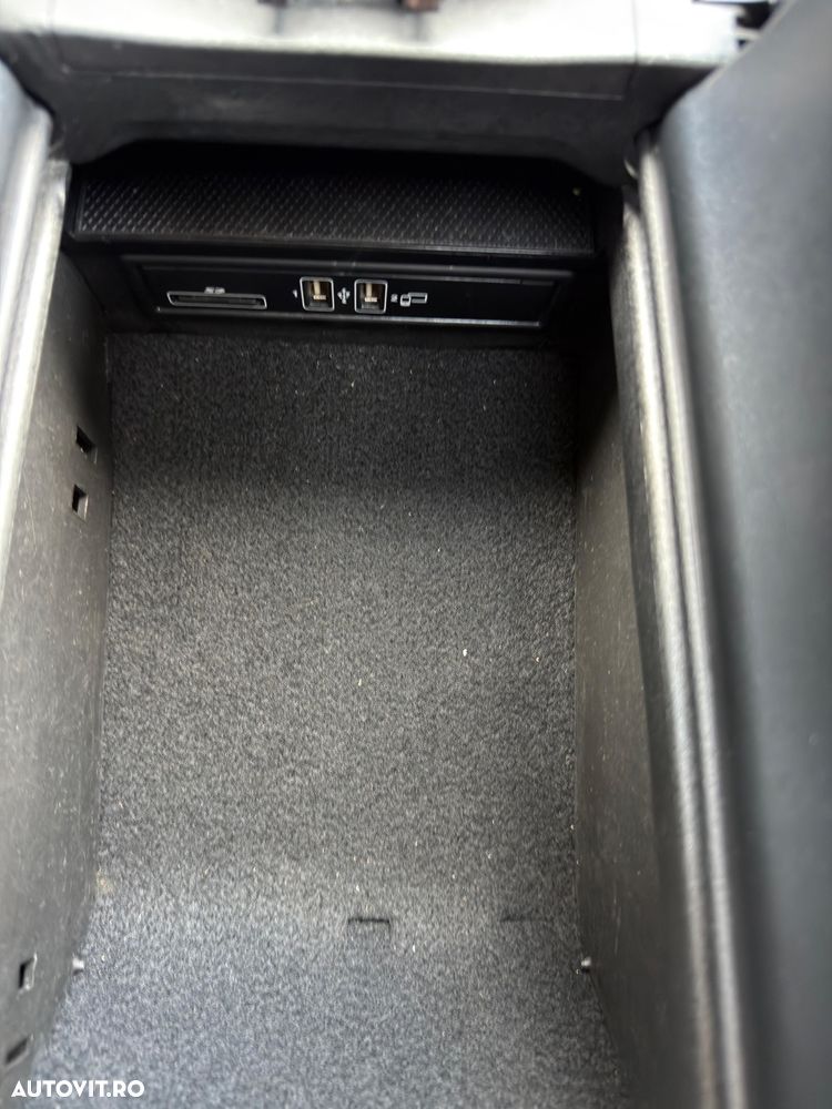 Mercedes-Benz C 220 d 4Matic 9G-TRONIC Avantgarde - 33