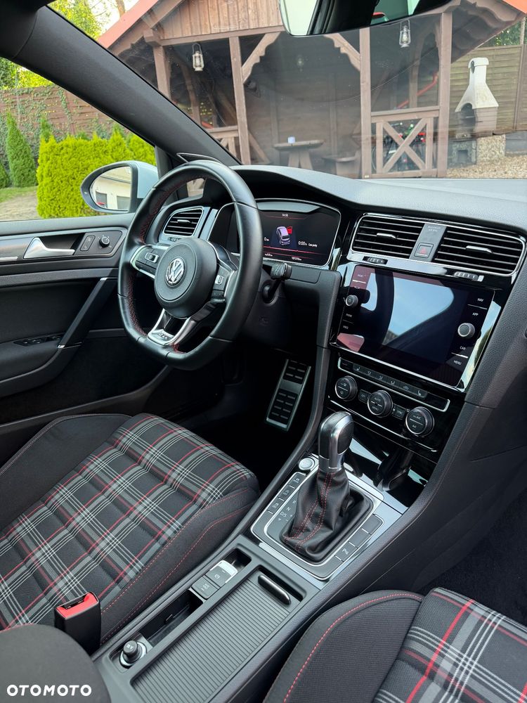 Volkswagen Golf GTI (BlueMotion Technology) DSG - 30