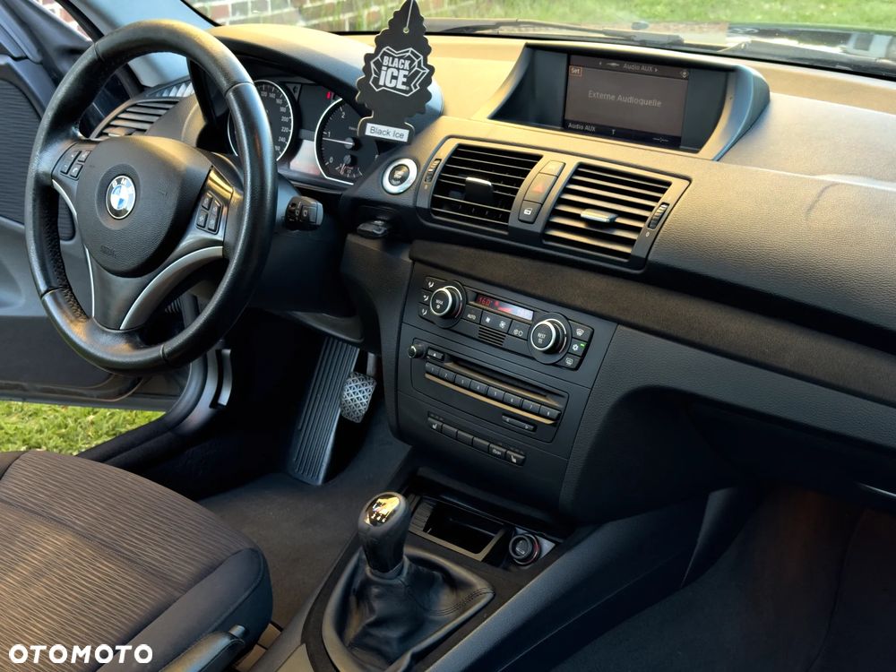 BMW Seria 1 120d DPF Edition Sport - 31