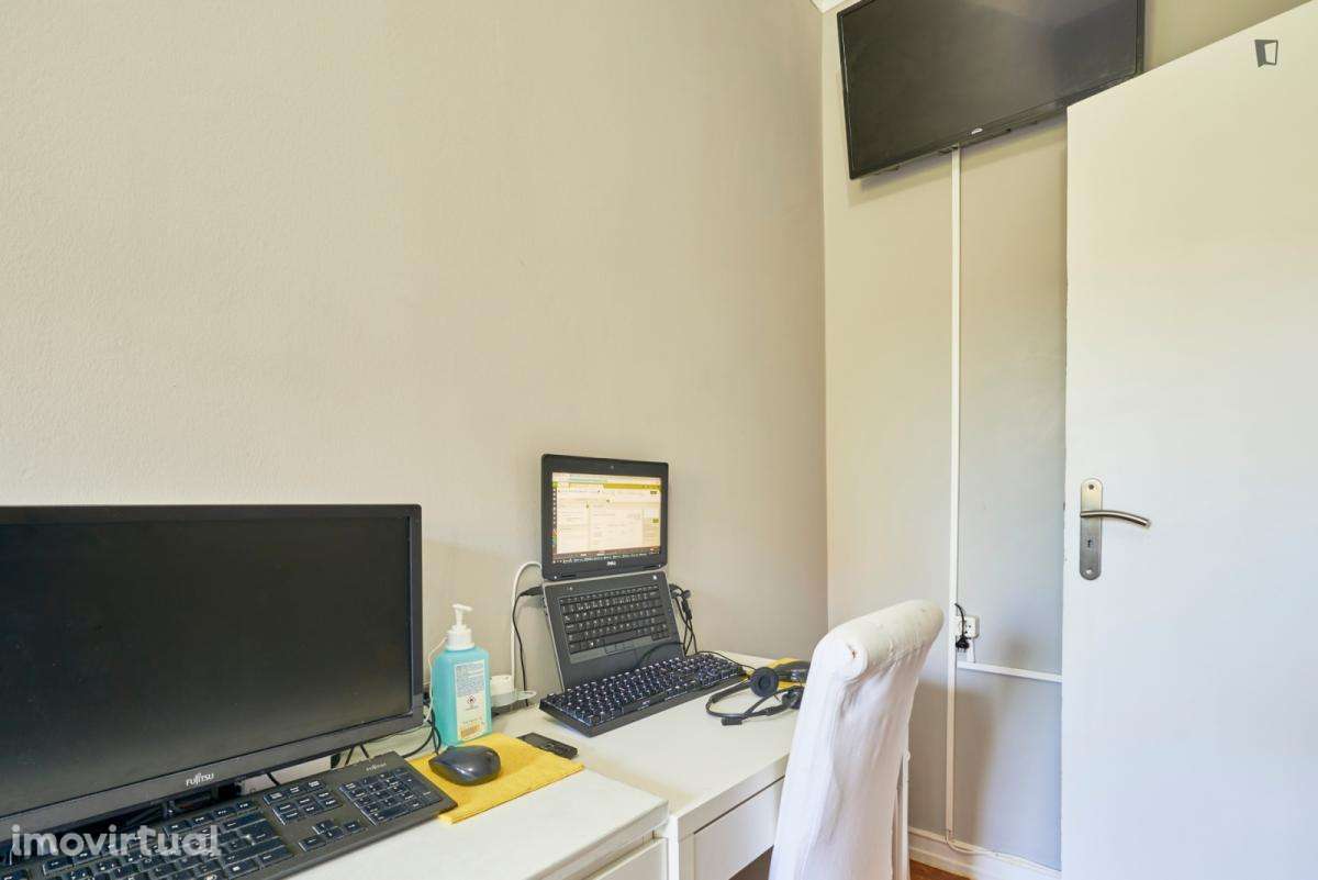 Quarto - localizado em Amadora Lisbon - Grande imagem: 5/22