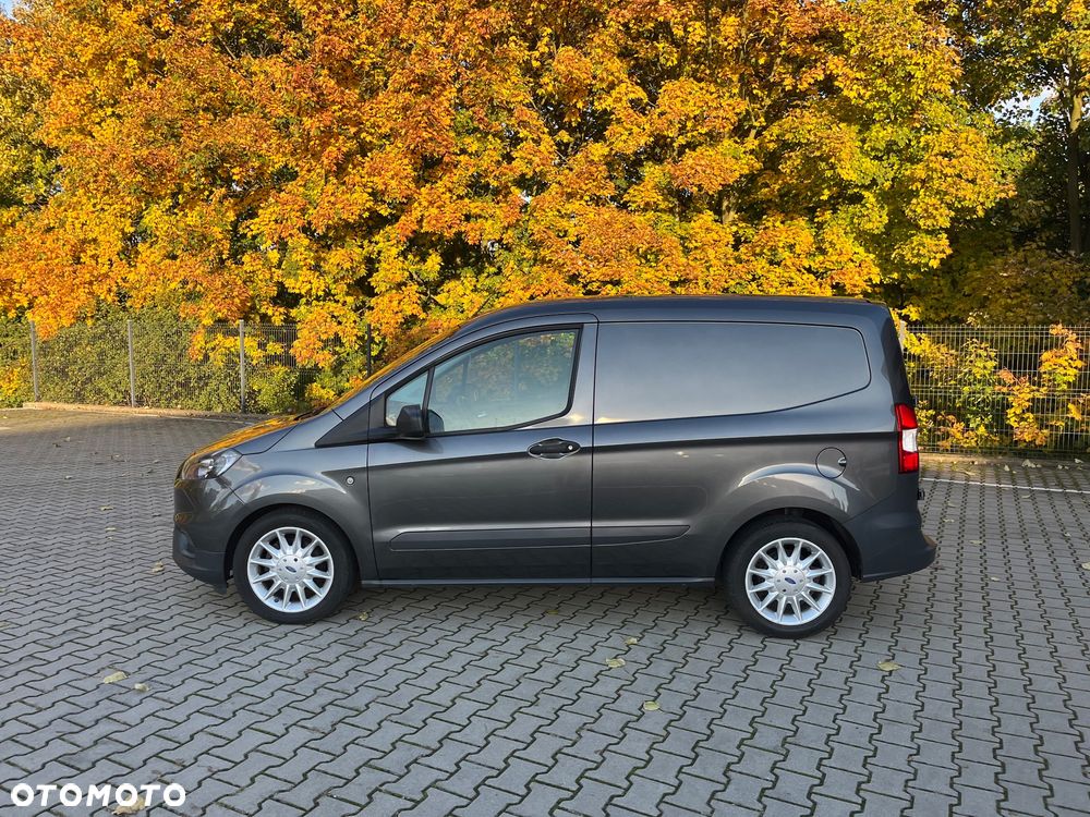 Ford Transit Courier - 18