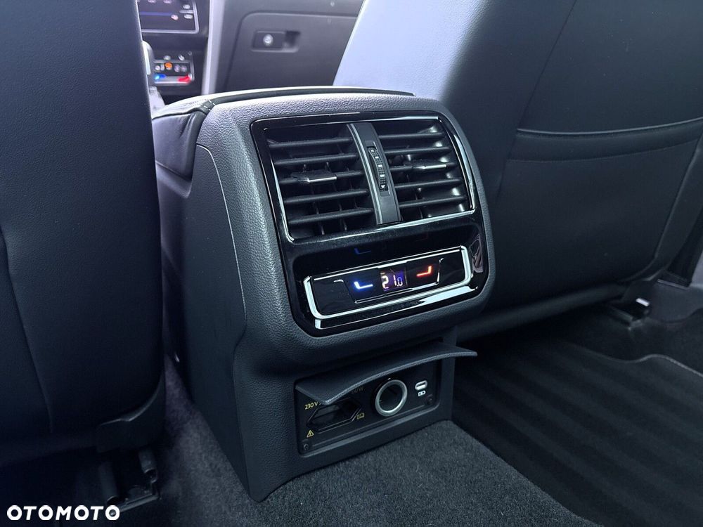 Volkswagen Passat - 33