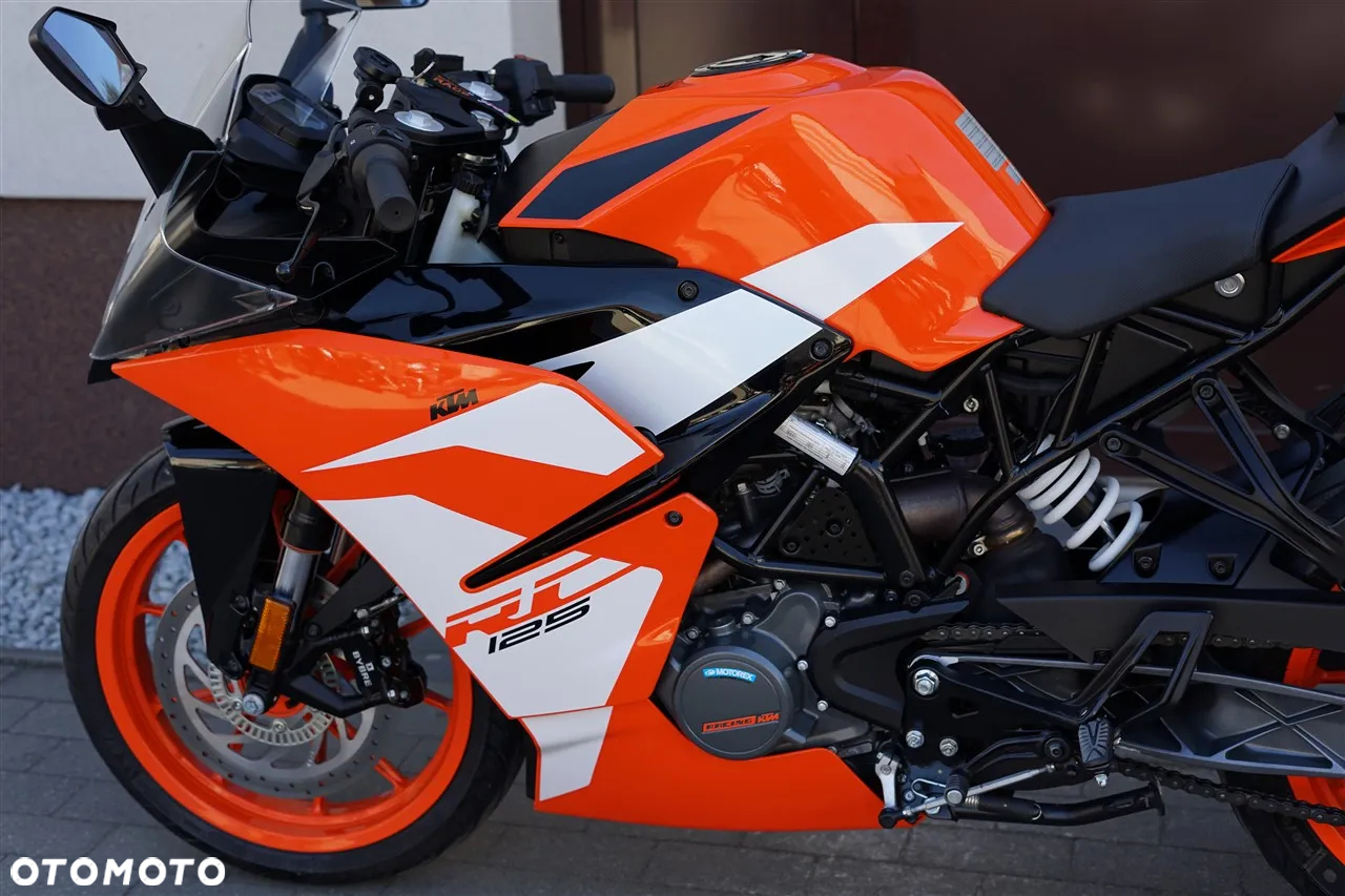 KTM RC 125 - 26