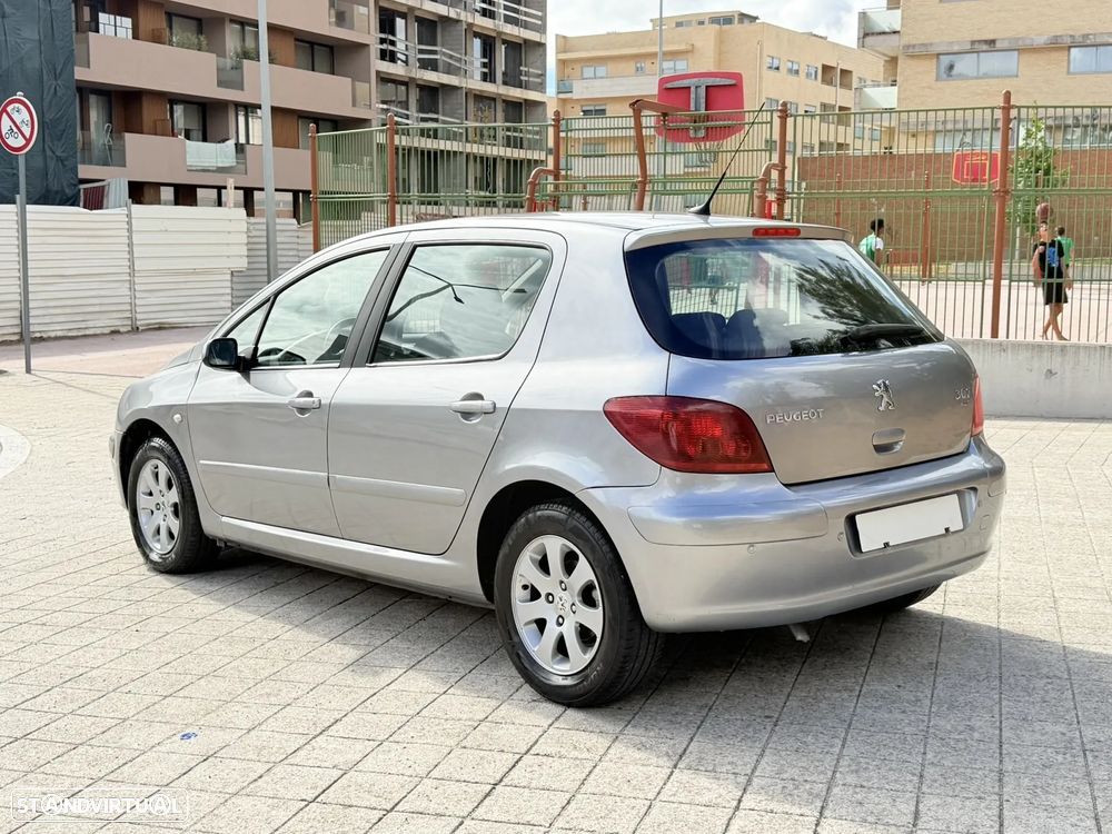Peugeot 307 1.4 HDi Premium - 17