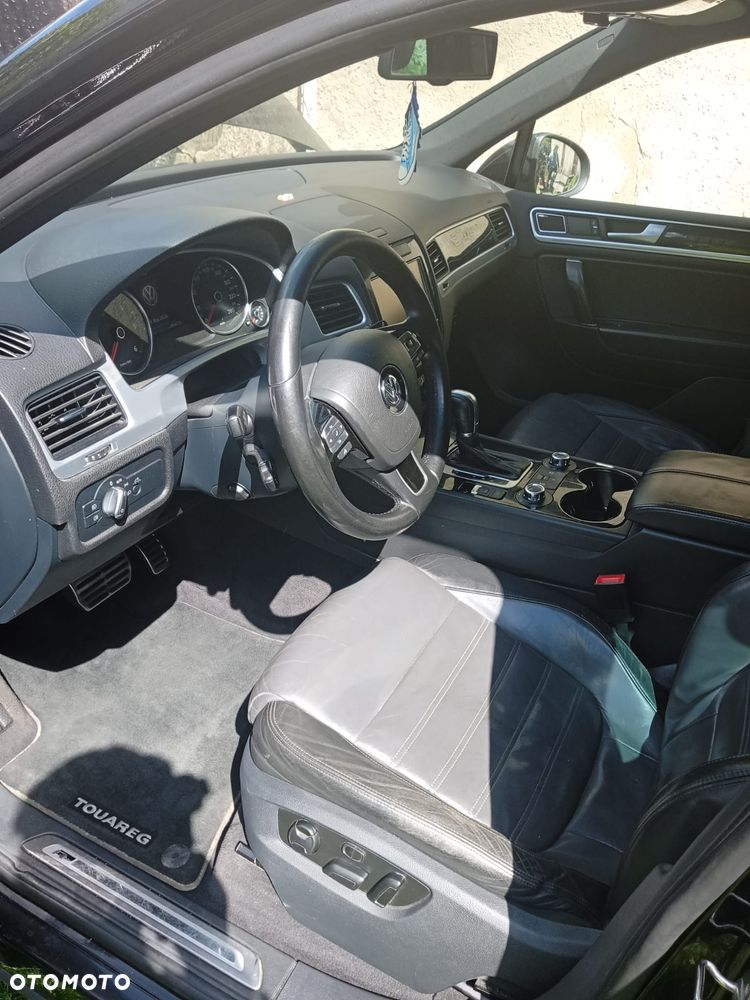 Volkswagen Touareg 3.0 V6 TDI BMT R-Style - 24