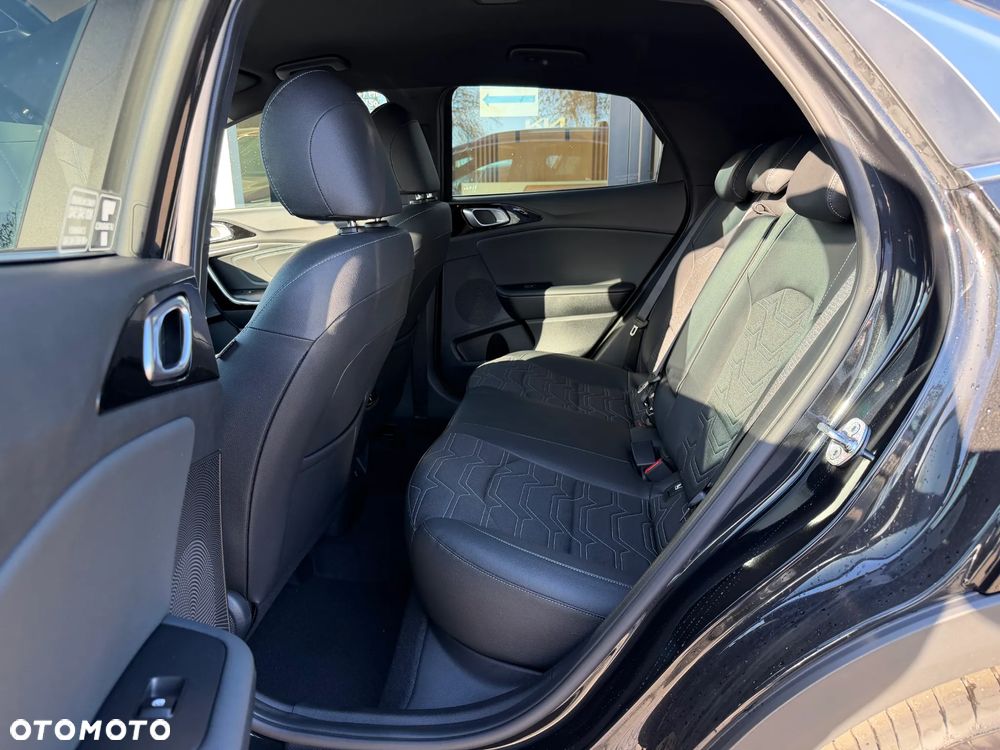 Kia XCeed 1.6 T-GDI Tribute DCT - 6