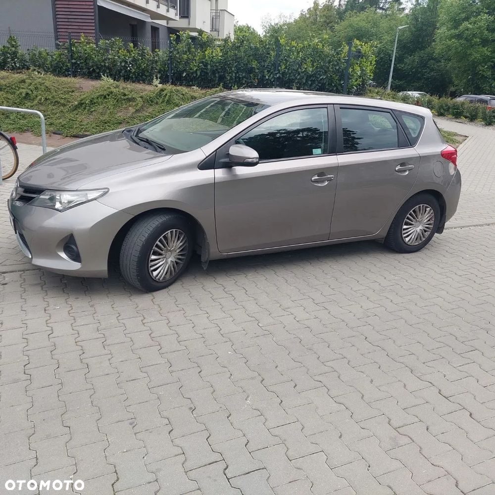 Toyota Auris 1.33 VVT-i Comfort - 1