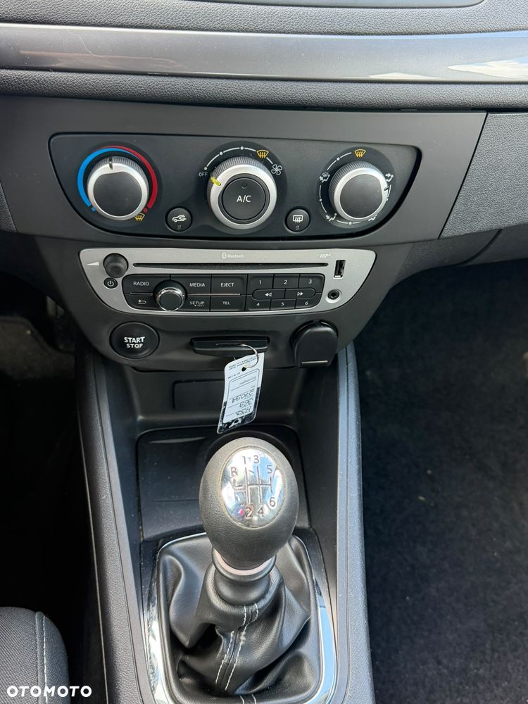 Renault Megane ENERGY TCe 130 Start & Stop LIMITED - 19