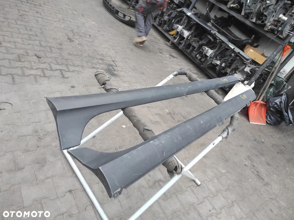 PRÓG PROGI NAKŁADKI LISTWY VW GOLF 5 3 DRZWI 1K3 R32 GTI KOMPLET 1K3853859B 1K3853860B CZARNE WYSYŁKA !!!! - 2