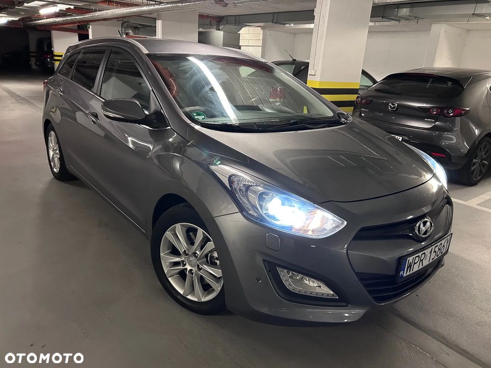 Hyundai i30 blue Kombi 1.6 GDi Style - 1