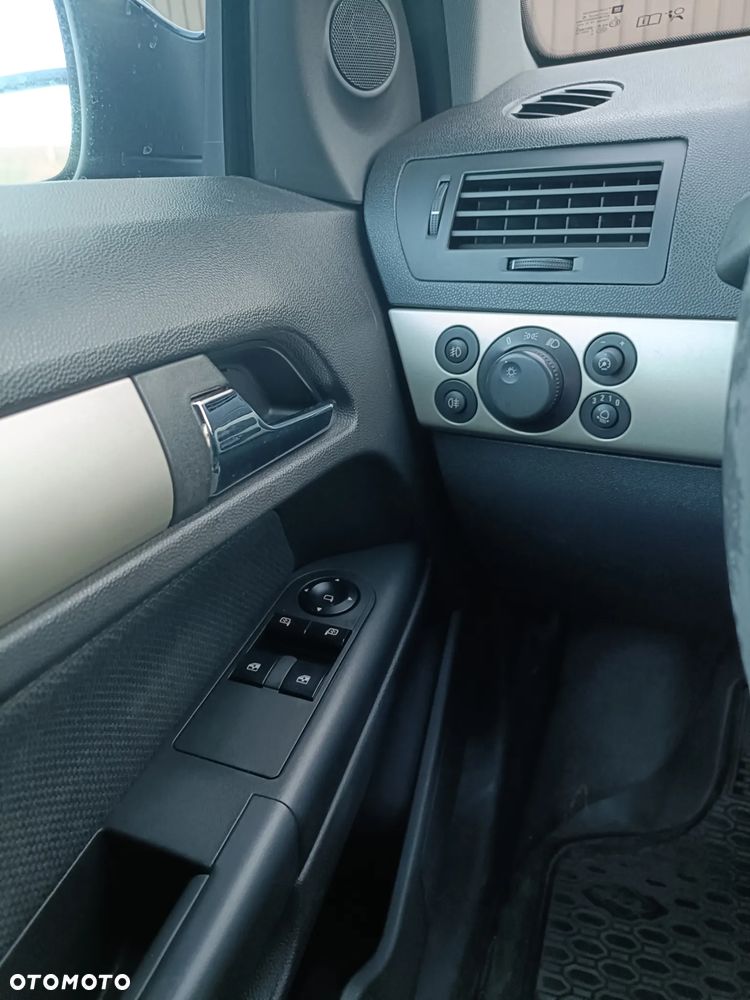 Opel Astra 1.3 CDTI Enjoy - 9