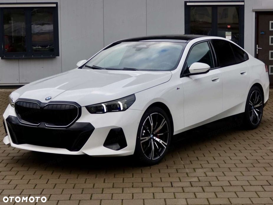 BMW Seria 5 520d xDrive mHEV M Sport - 3