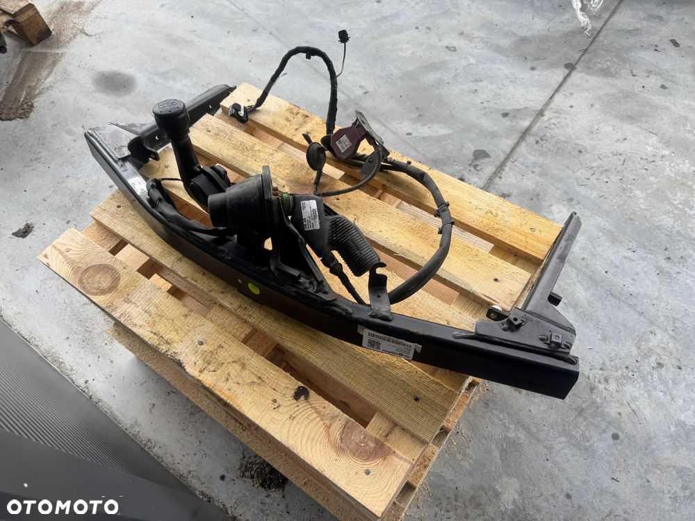 HAK HOLOWNICZY ELEKTRYCZNY AUDI A4 B9 8W0800491M - 2
