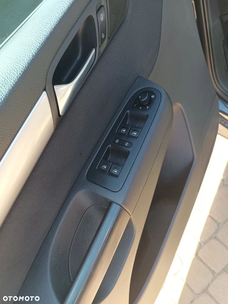 Volkswagen Sharan 2.0 TDI Comfortline DSG - 11